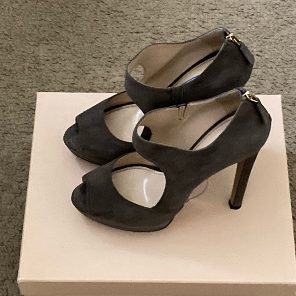 Prada heels 39.5 - Picture 1 of 10